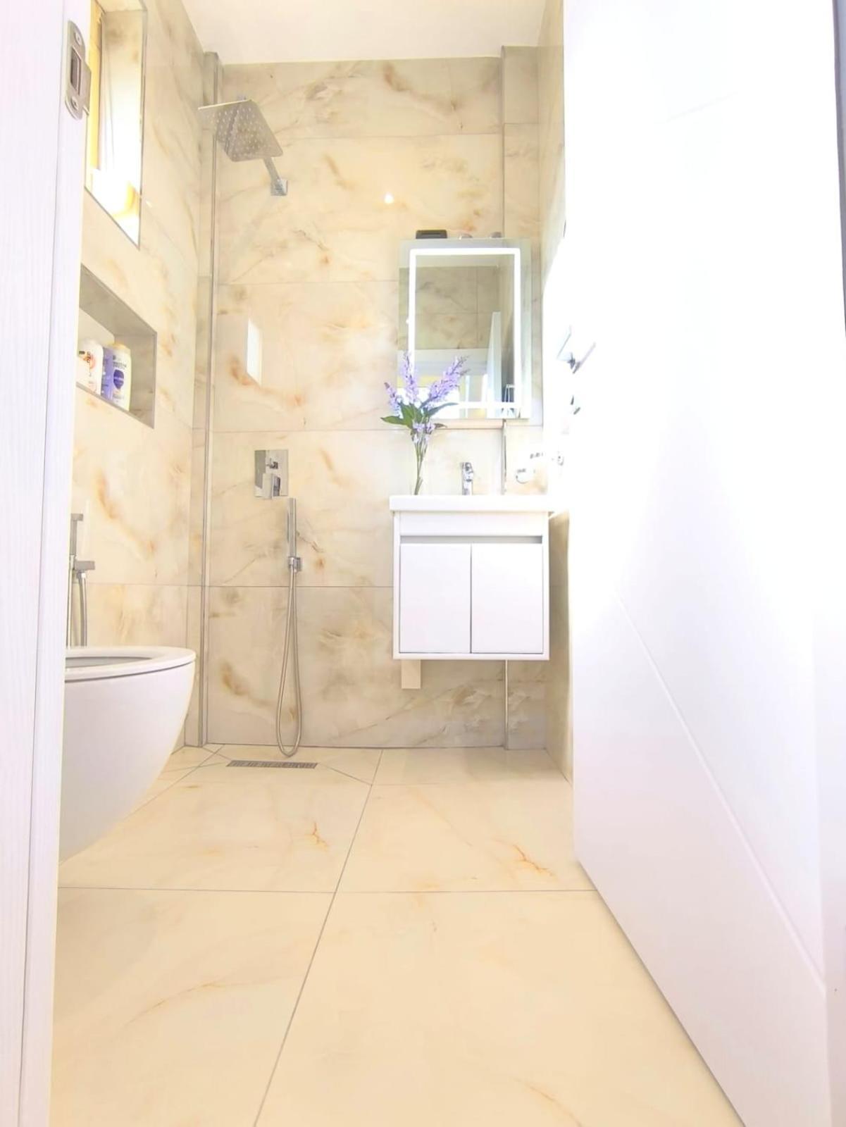 New Close To Sea And Downtown *